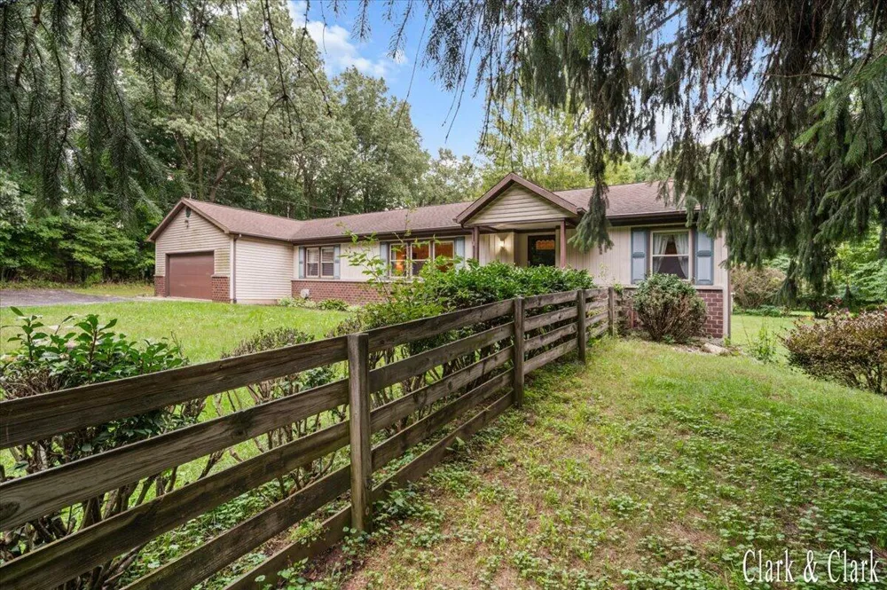 11080 Vergennes Street SE Lowell, MI 49331