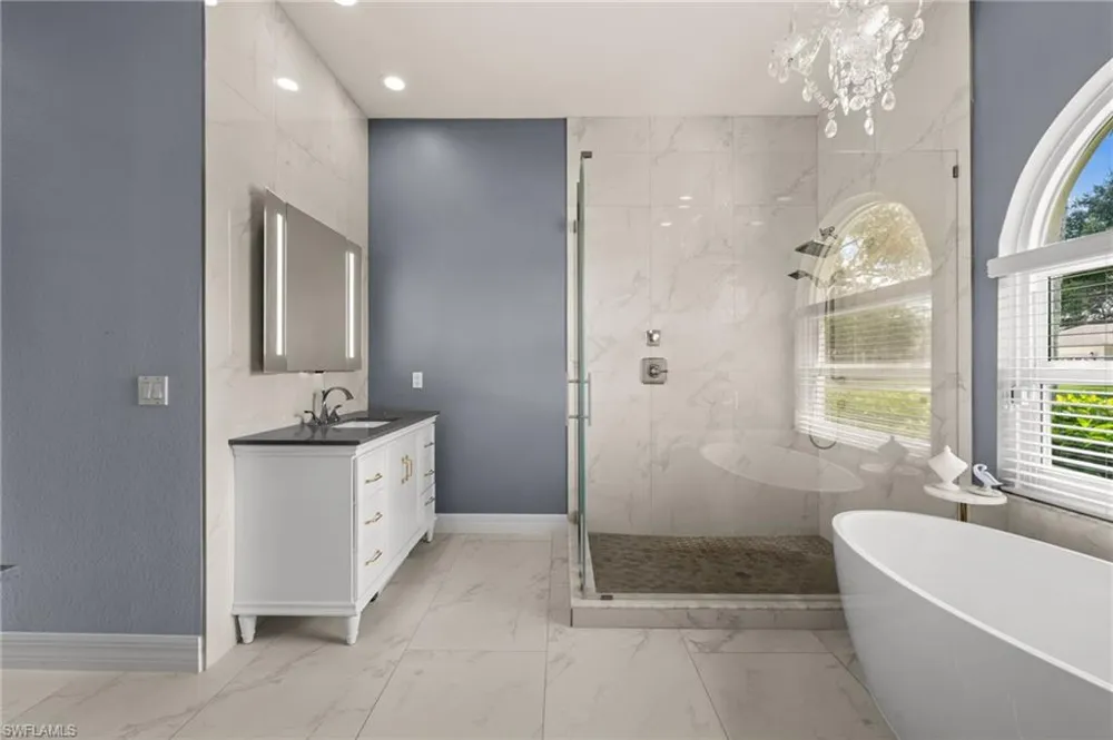 2127 Imperial Circle Naples, FL 34110