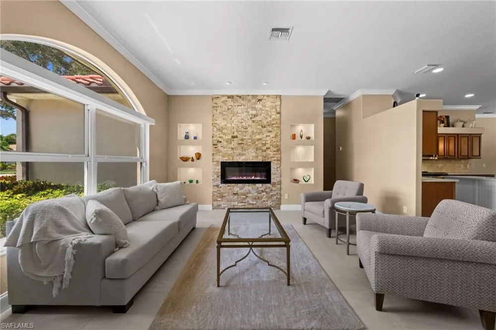 2127 Imperial Circle Naples, FL 34110