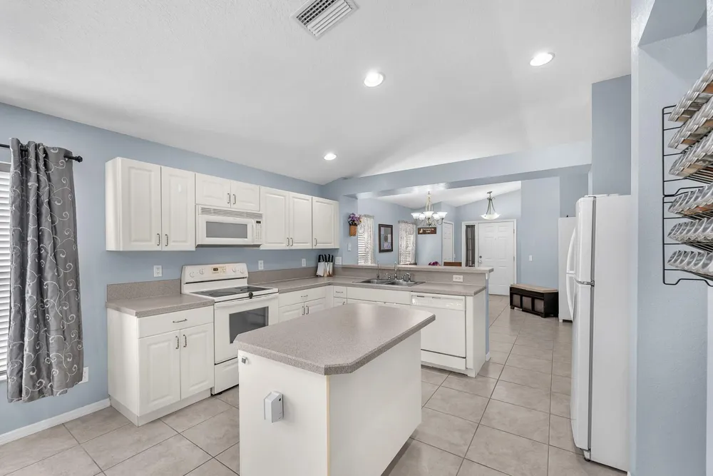 11433 BAY GARDENS LOOP Riverview, FL 33569