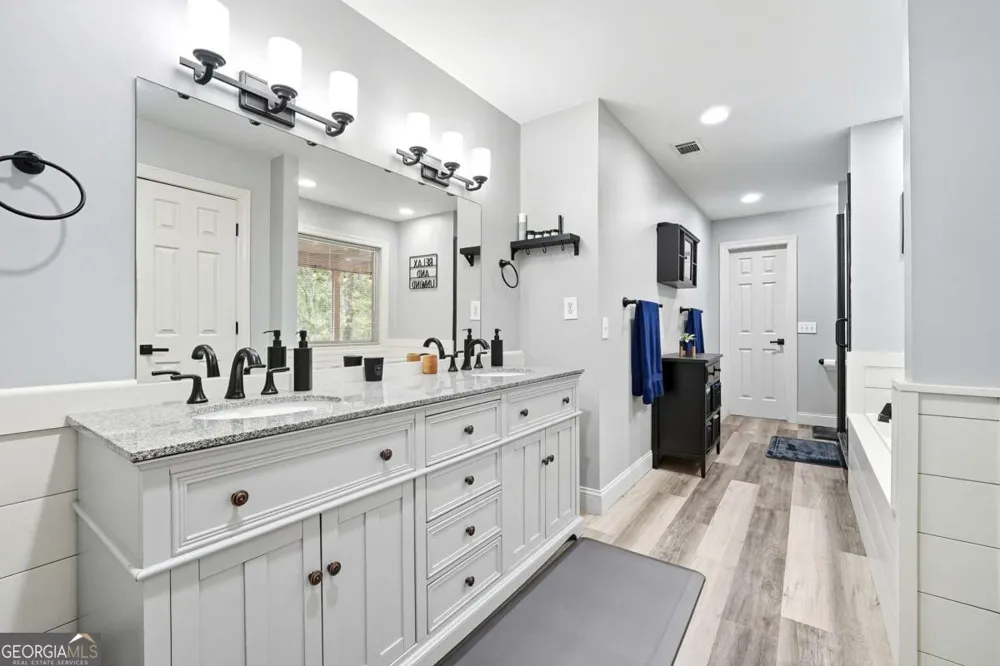 1190 Mill Creek DR Dawsonville, GA 30534