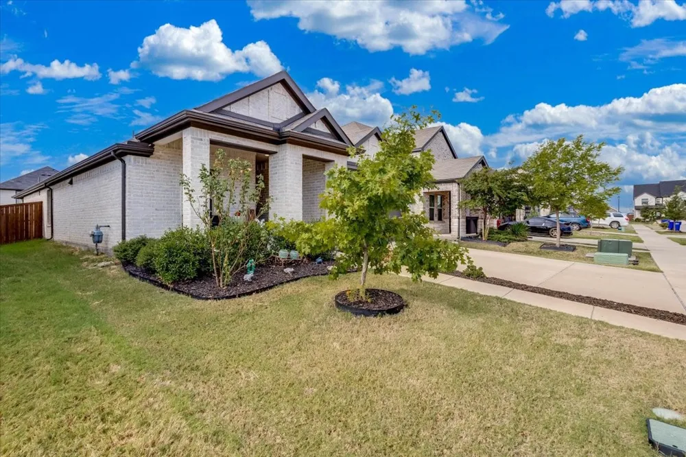 3423 Flatiron Drive Royse City, TX 75189