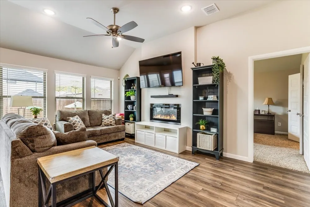 3423 Flatiron Drive Royse City, TX 75189