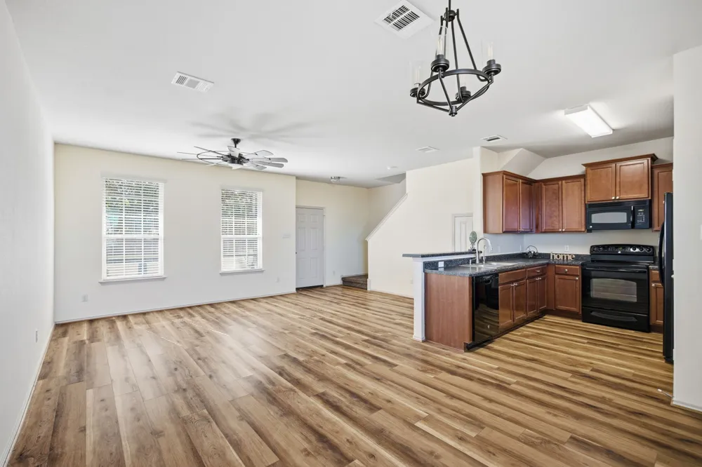 408 Azurite Drive Jarrell, TX 76537