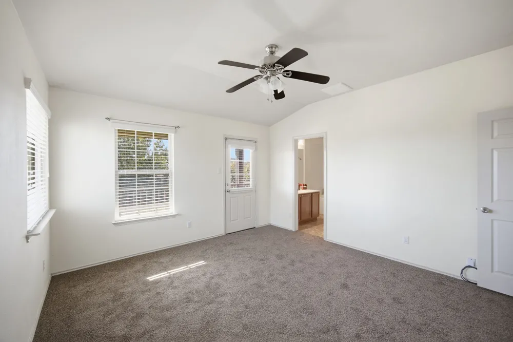 408 Azurite Drive Jarrell, TX 76537