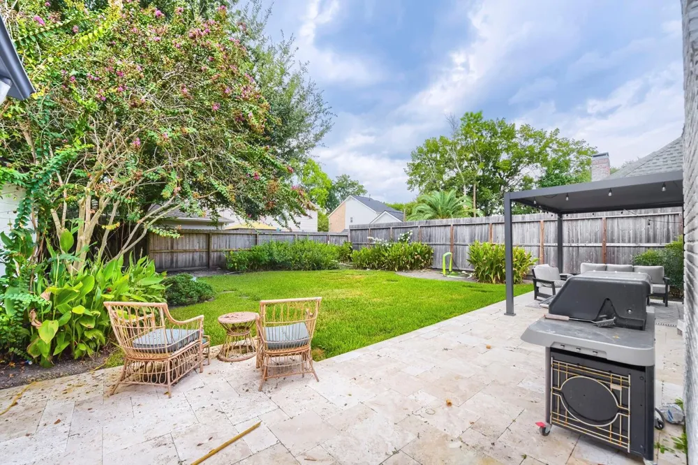 1022 Crossroads Drive Houston, TX 77079