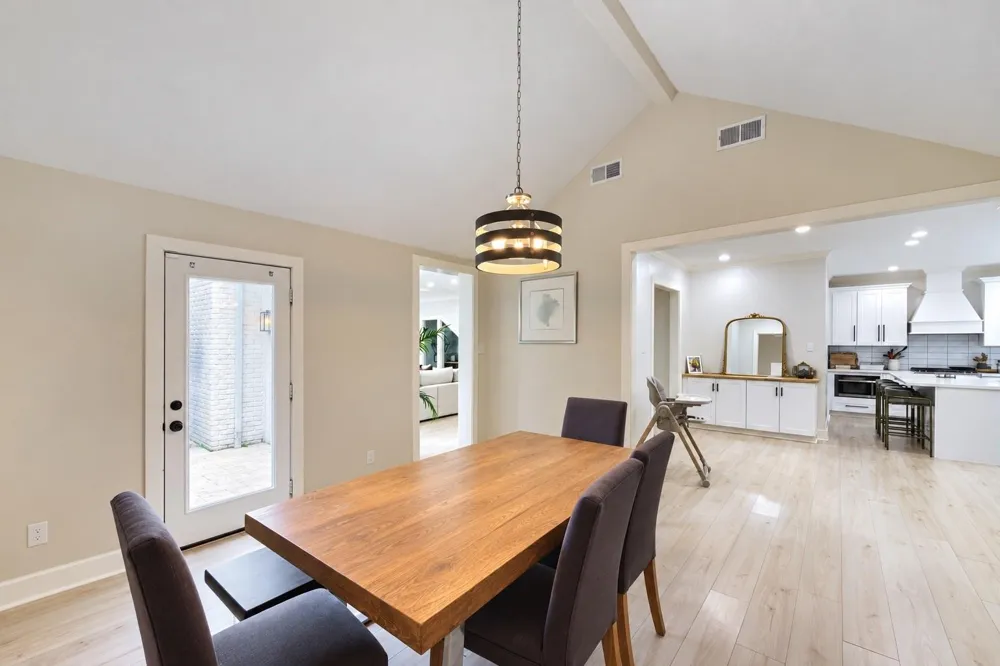 1022 Crossroads Drive Houston, TX 77079