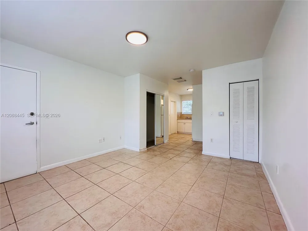 573 NE 82nd St #6 Miami, FL 33138