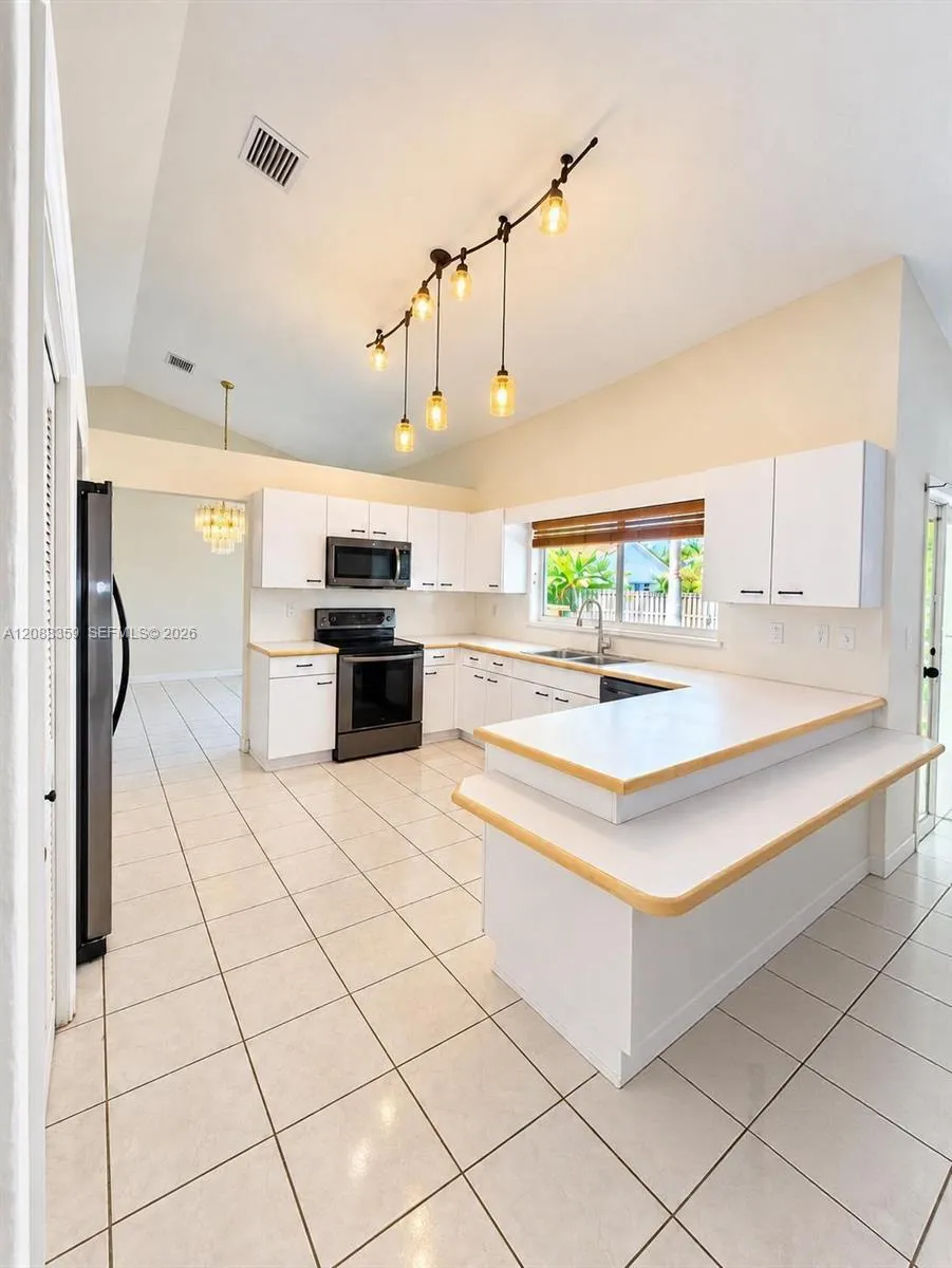 16080 SW 155th Ct Miami, FL 33187