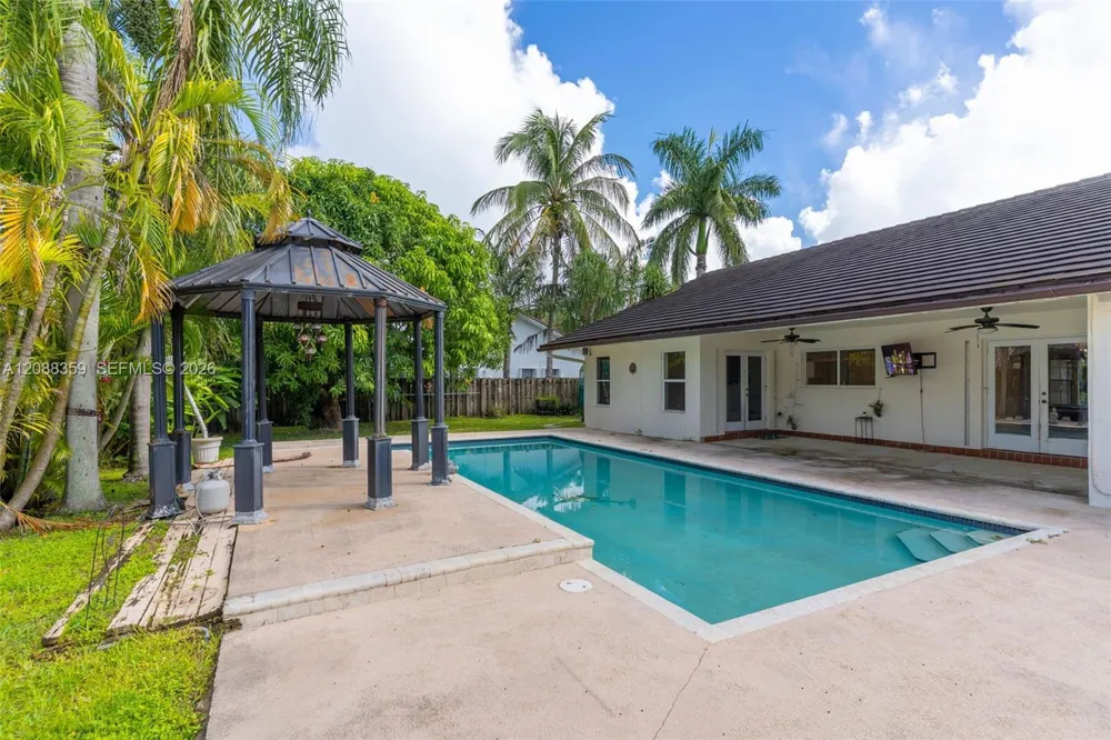 16080 SW 155th Ct Miami, FL 33187