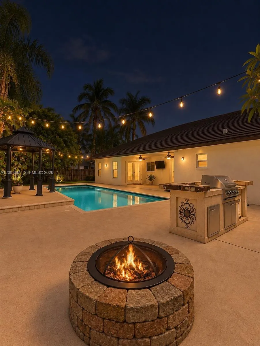 16080 SW 155th Ct Miami, FL 33187