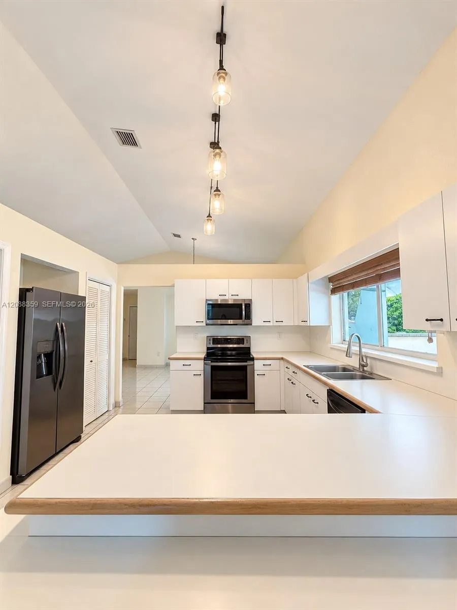 16080 SW 155th Ct Miami, FL 33187