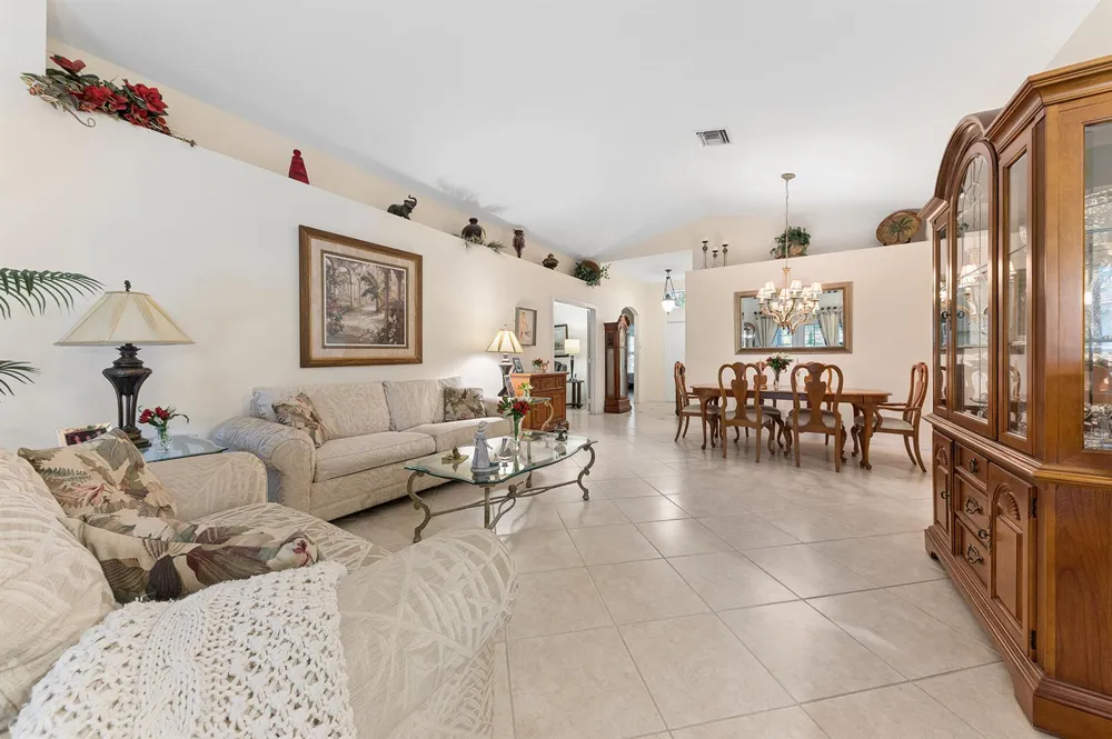 5293 TOSCANA TRAIL Boynton Beach, FL 33437