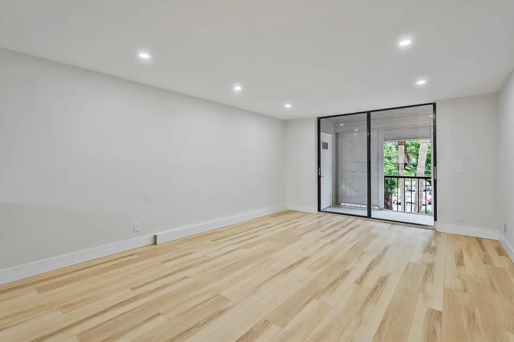5220 Las Verdes Circle Delray Beach, FL 33484