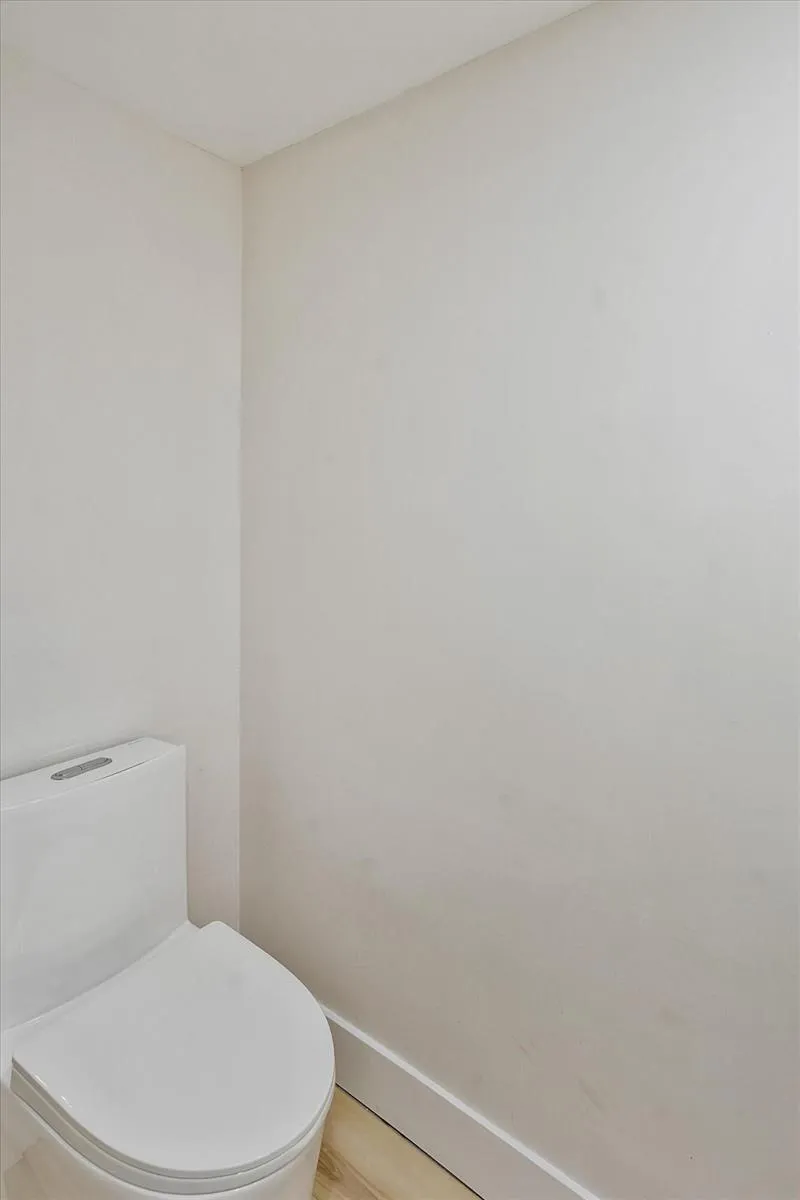 5220 Las Verdes Circle Delray Beach, FL 33484