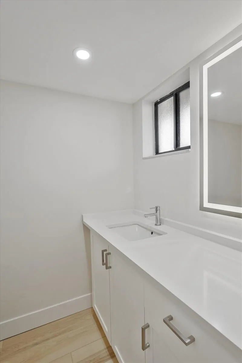 5220 Las Verdes Circle Delray Beach, FL 33484