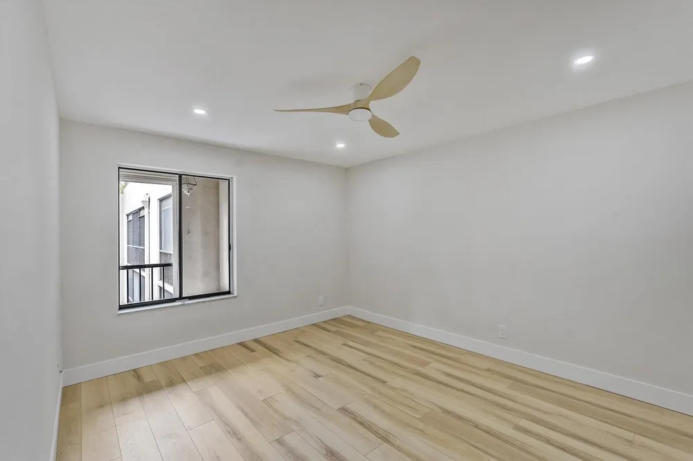 5220 Las Verdes Circle Delray Beach, FL 33484