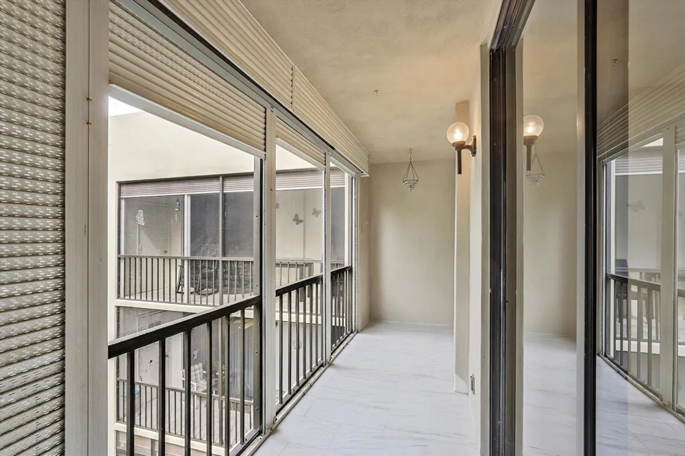 5220 Las Verdes Circle Delray Beach, FL 33484