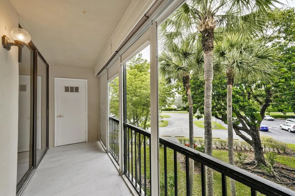 5220 Las Verdes Circle Delray Beach, FL 33484