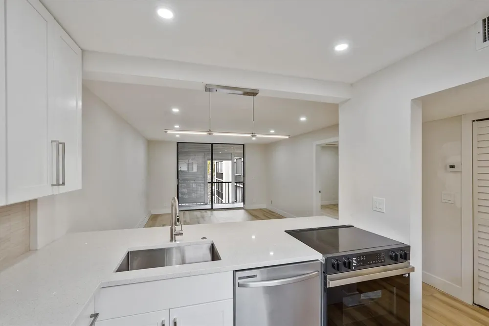 5220 Las Verdes Circle Delray Beach, FL 33484