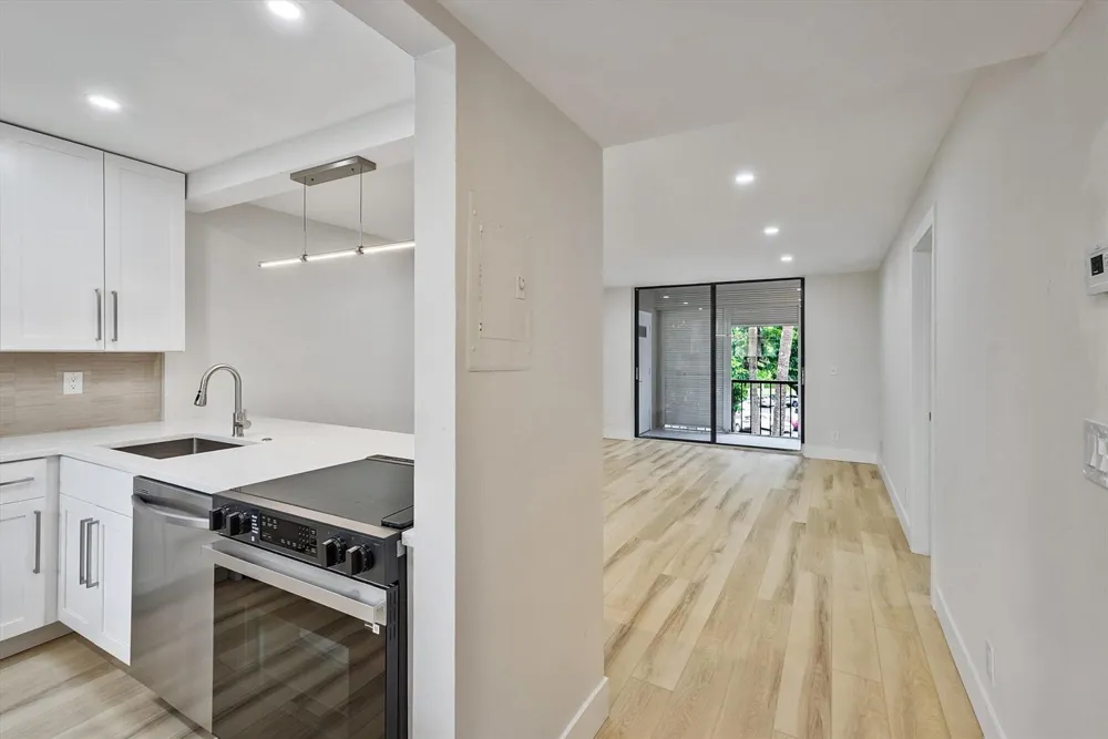 5220 Las Verdes Circle Delray Beach, FL 33484