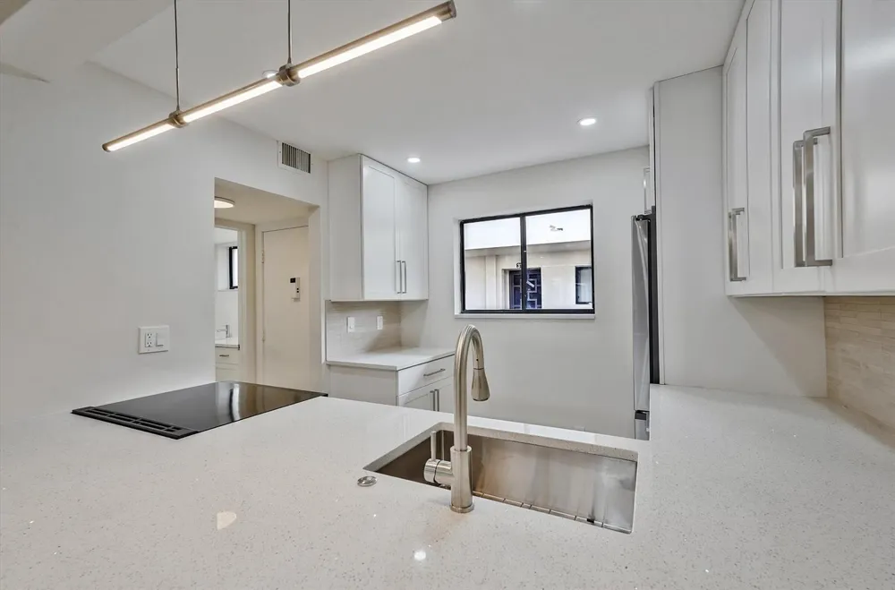 5220 Las Verdes Circle Delray Beach, FL 33484