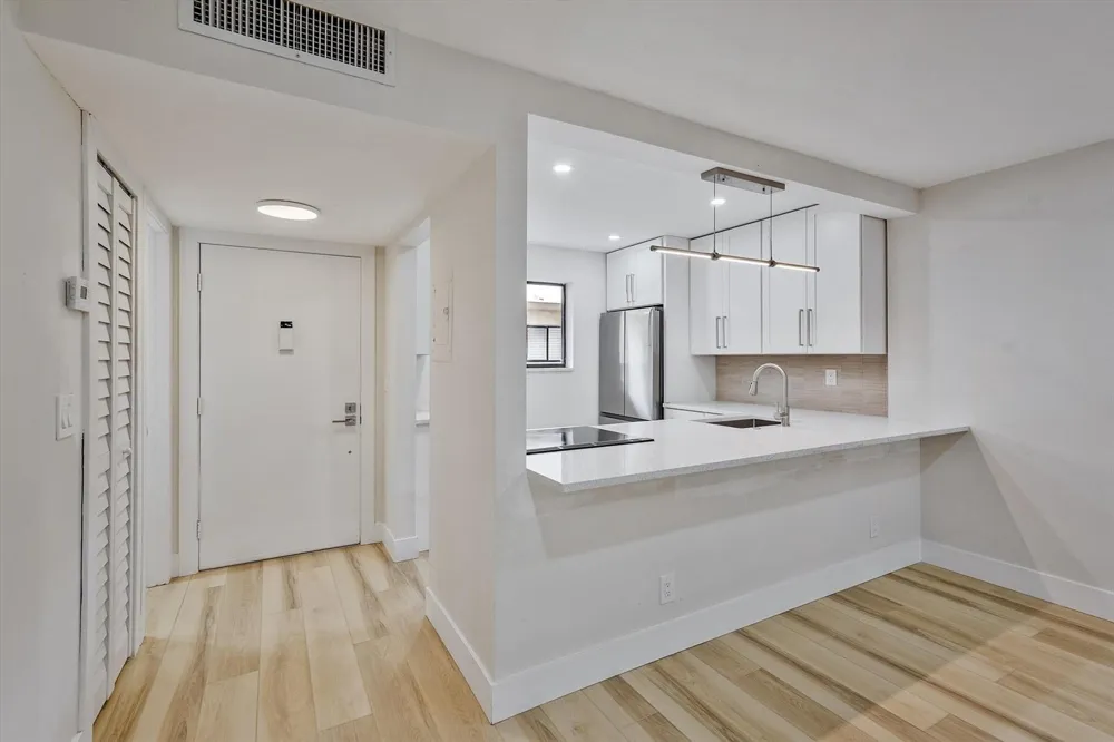 5220 Las Verdes Circle Delray Beach, FL 33484