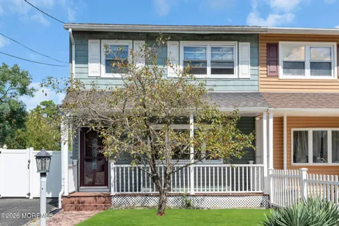 819 Laurel Street