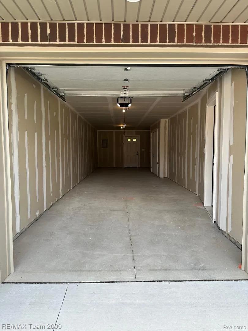 1654 Pinecroft Lane Howell Township, MI 48855