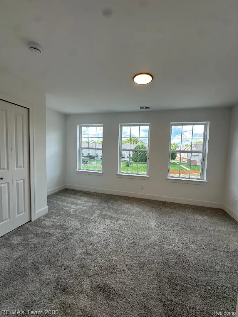 1654 Pinecroft Lane Howell Township, MI 48855
