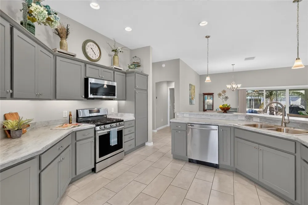 5825 FLINT LOOP The Villages, FL 32163