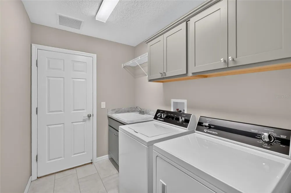 5825 FLINT LOOP The Villages, FL 32163