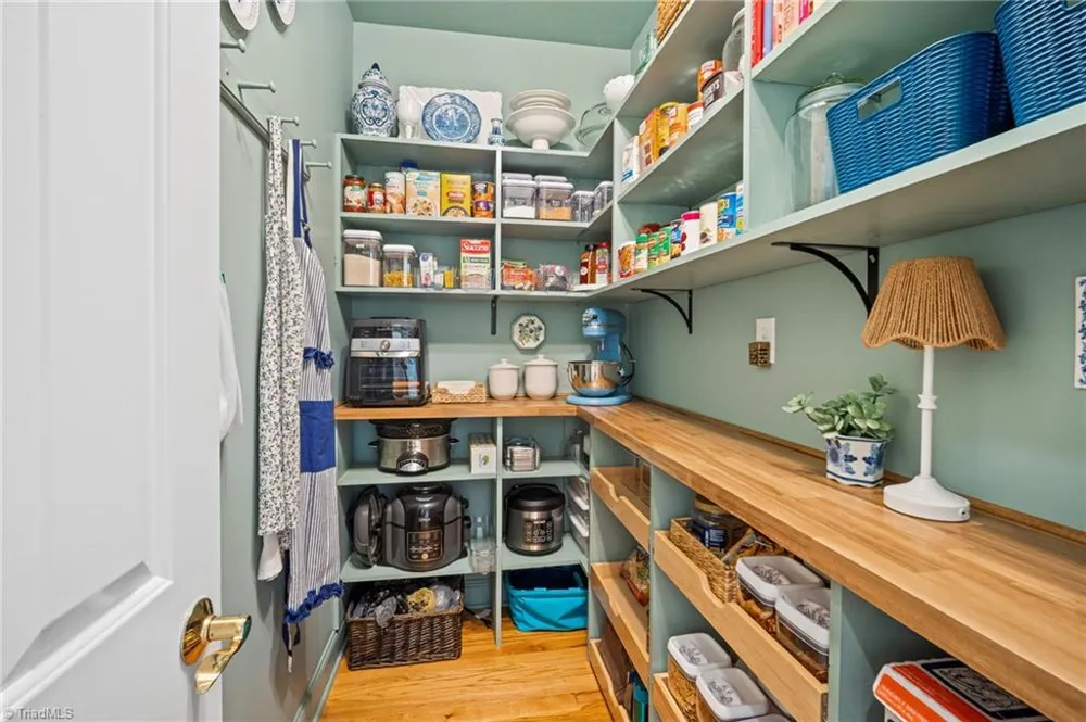 810 Poplar Grove Road Winston-Salem, NC 27106