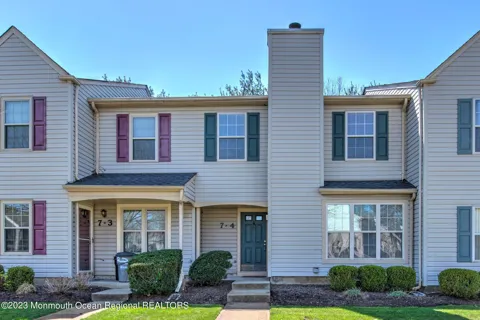 7 Stuart Drive #4
