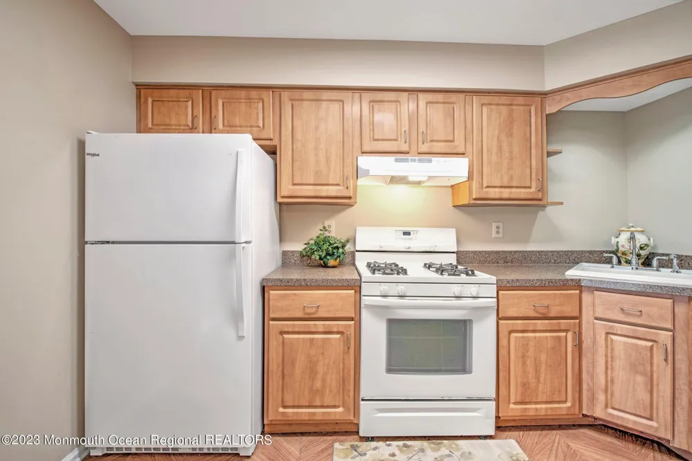 7 Stuart Drive #4 Freehold, NJ 07728