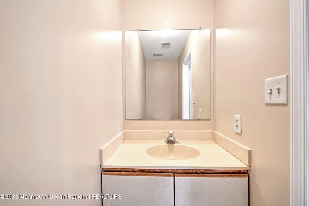 7 Stuart Drive #4 Freehold, NJ 07728