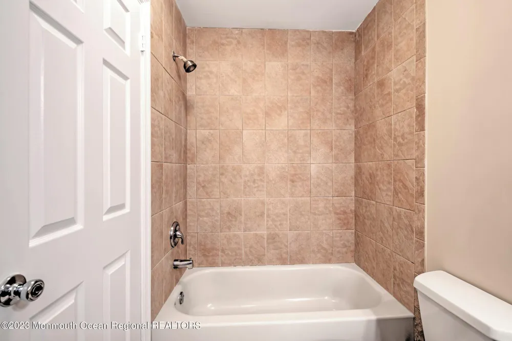 7 Stuart Drive #4 Freehold, NJ 07728