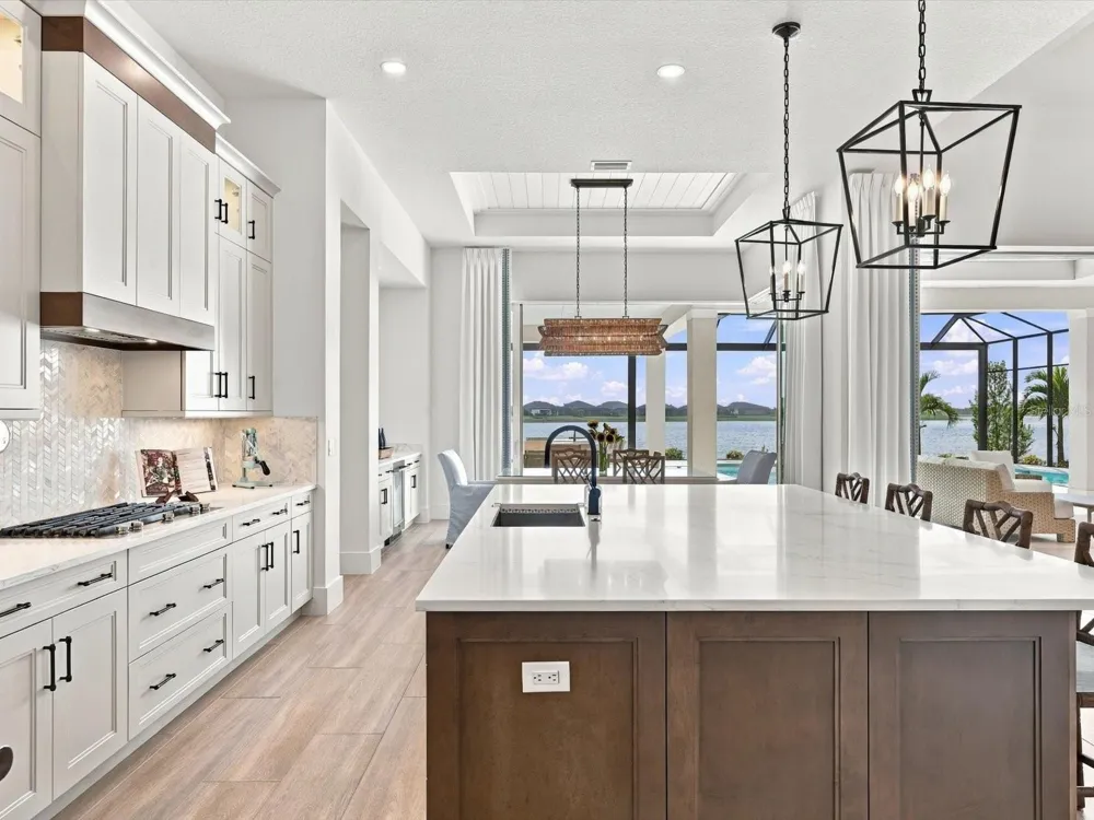 532 BLUE SHELL LOOP Sarasota, FL 34240