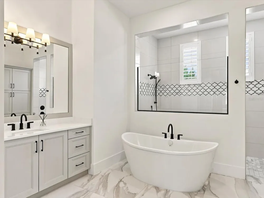 532 BLUE SHELL LOOP Sarasota, FL 34240