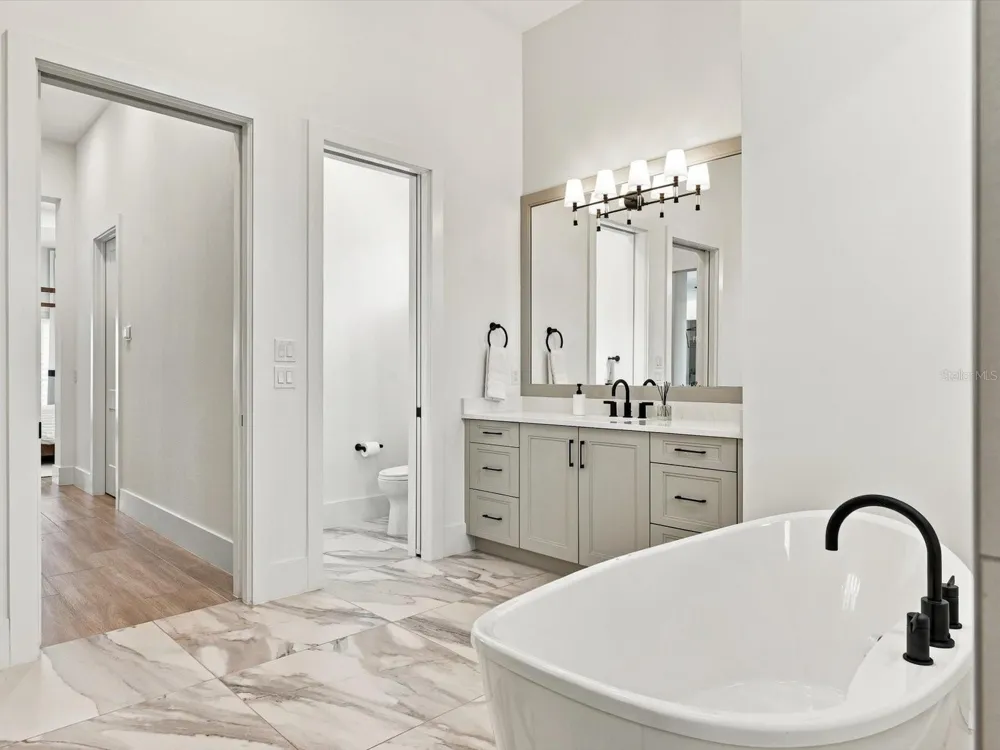 532 BLUE SHELL LOOP Sarasota, FL 34240