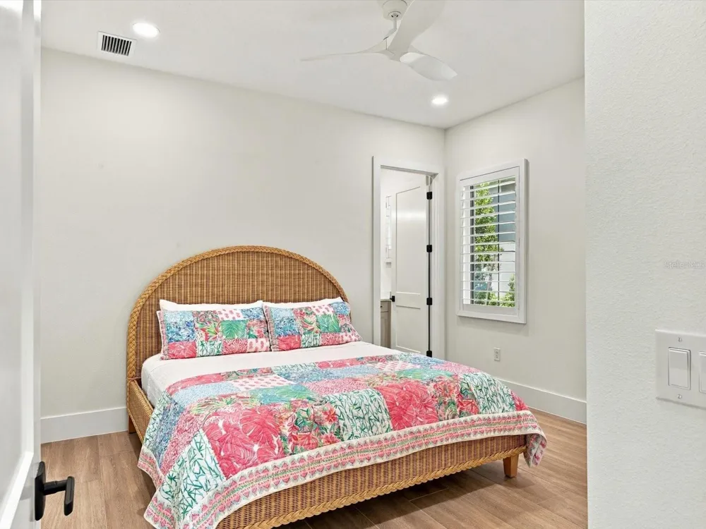 532 BLUE SHELL LOOP Sarasota, FL 34240