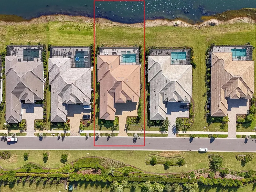 532 BLUE SHELL LOOP Sarasota, FL 34240