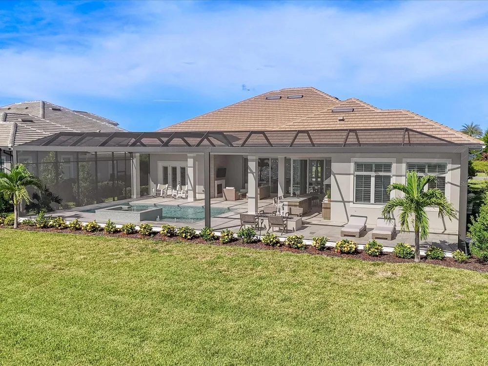 532 BLUE SHELL LOOP Sarasota, FL 34240