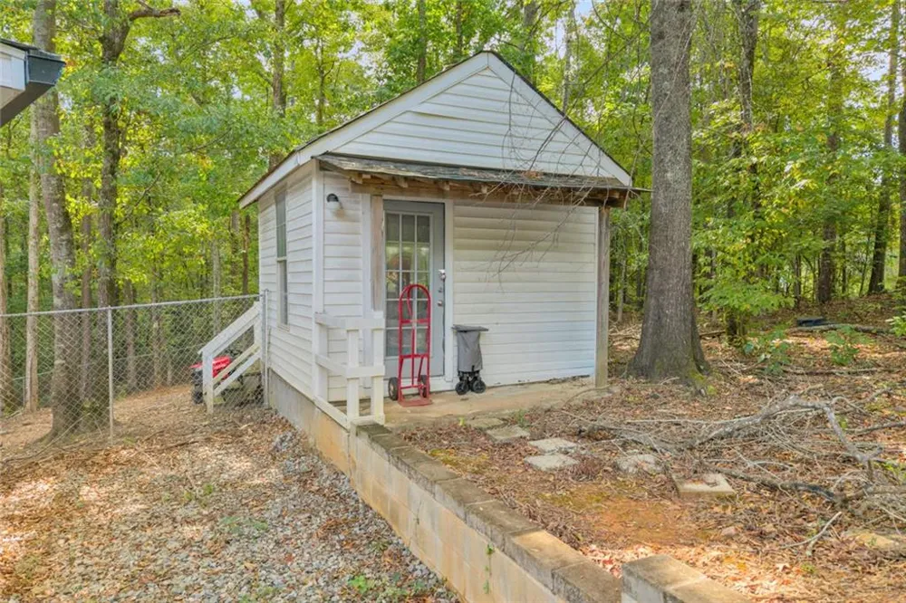 365 Taylor Road Juliette, GA 31046