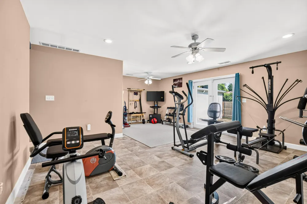 887 Bryant Avenue Jackson, MI 49202