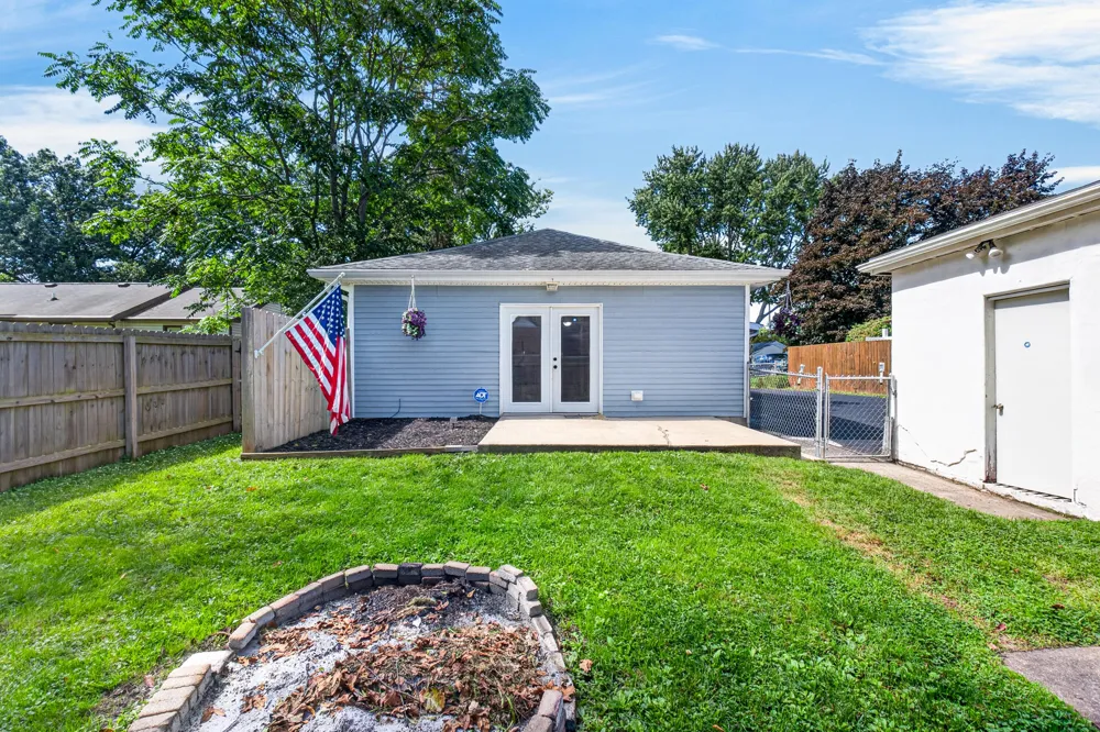 887 Bryant Avenue Jackson, MI 49202