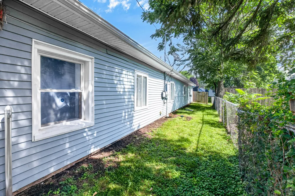 887 Bryant Avenue Jackson, MI 49202