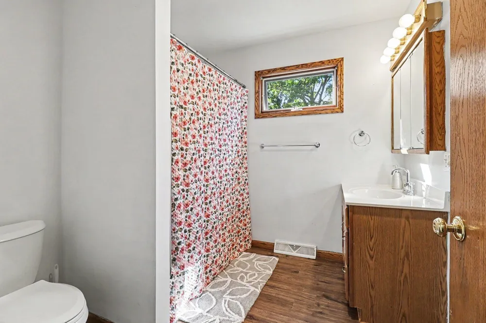1918 Eisenhower Lane Ludington, MI 49431