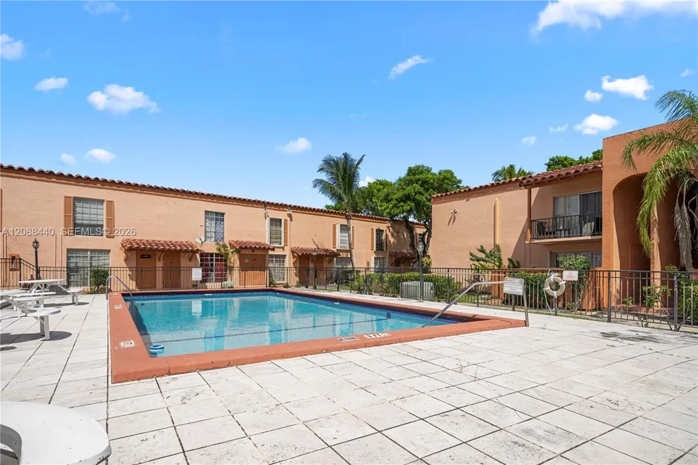 7105 Miami Lakes Dr #N10 Miami Lakes, FL 33014