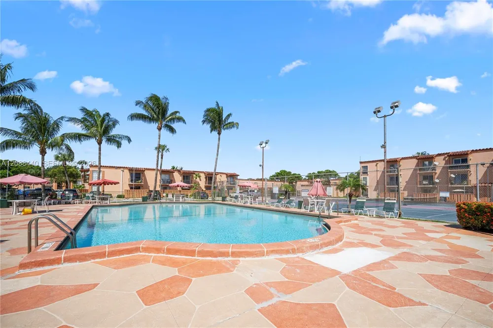 7105 Miami Lakes Dr #N10 Miami Lakes, FL 33014
